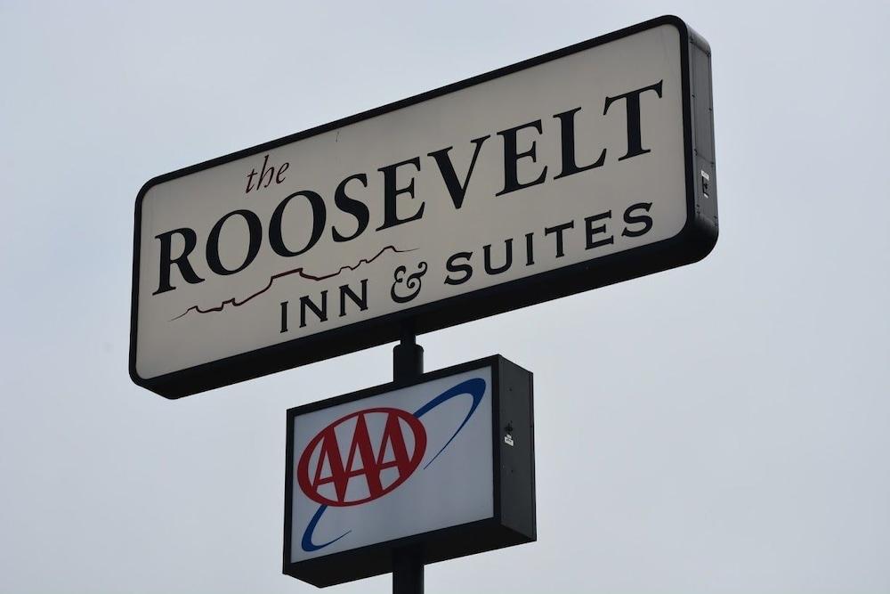 Roosevelt Inn & Suites Watford City Exteriér fotografie